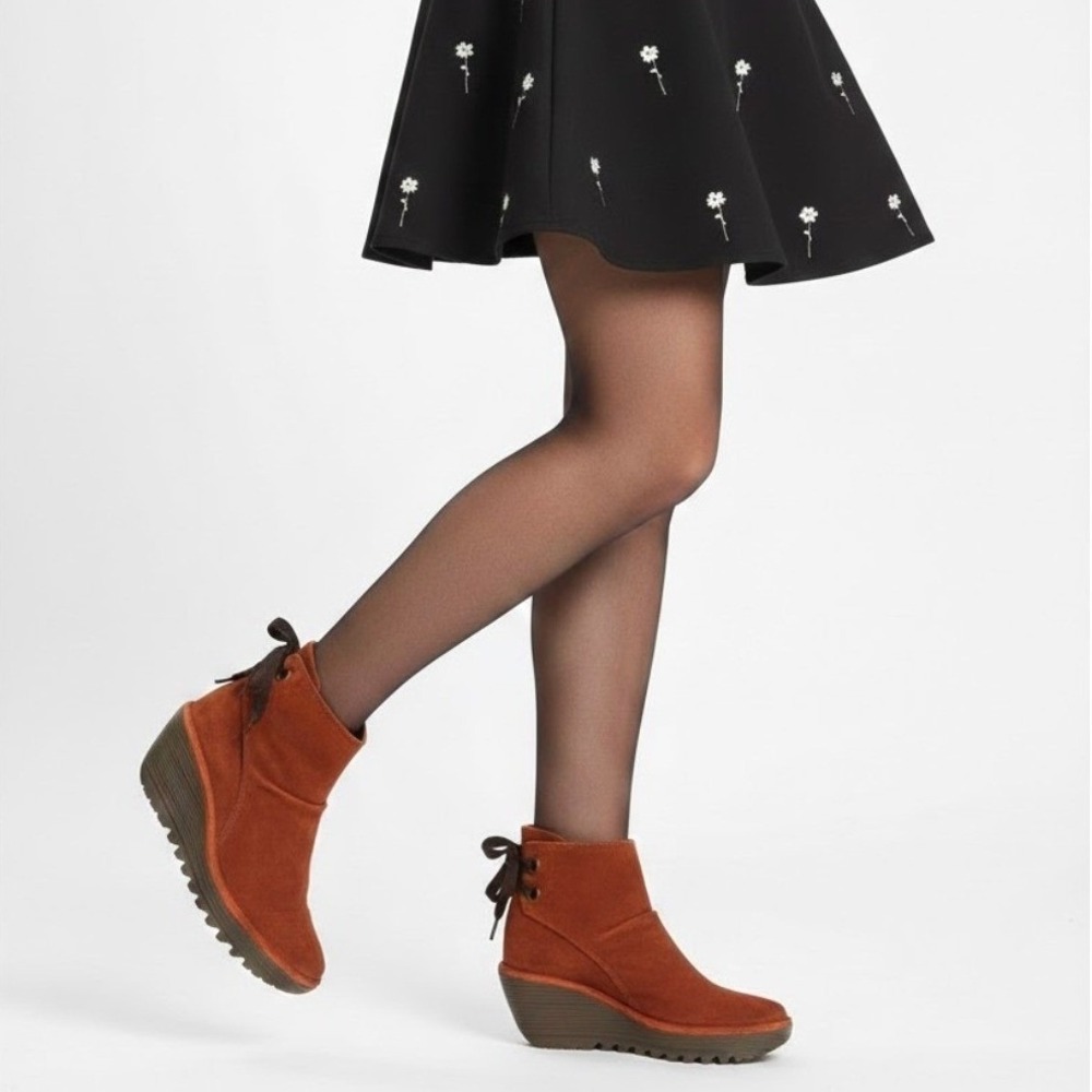 Fly London Women's Yebi Boot Size 8 US/39 EU Red Suede Wedge Platform‎ Booties